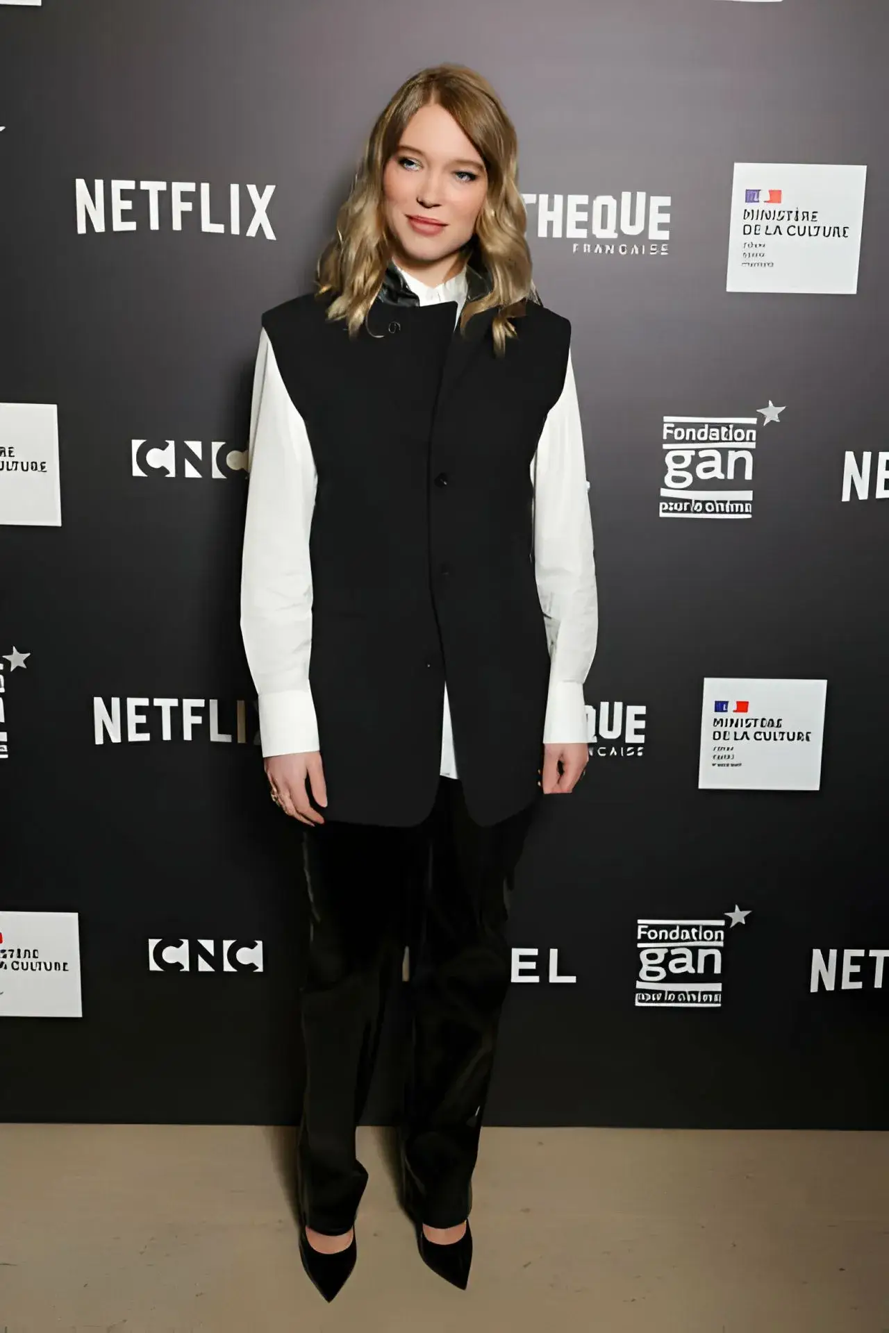 Lea Seydoux Photoshoot at La Bete Premiere in Paris